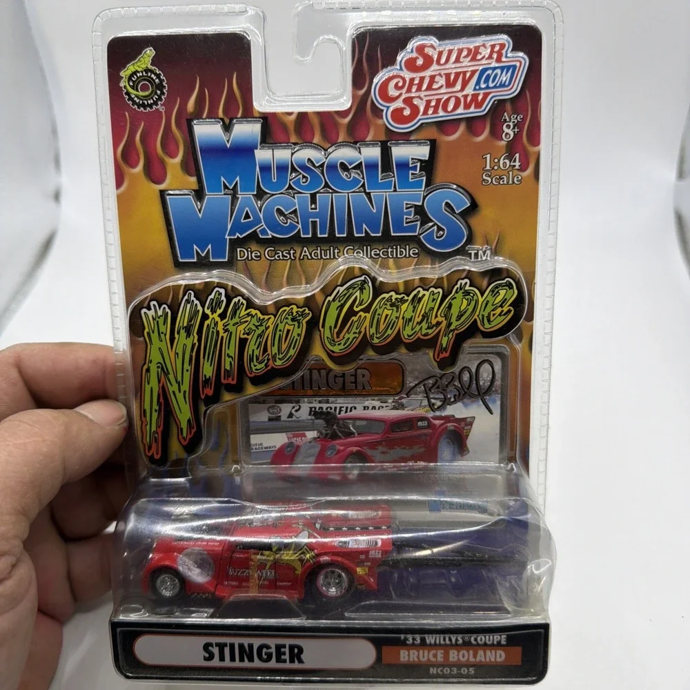 1/64 MUSCLE MACHINES NITRO COUPE STINGER Super Chevy‎ Show Bruce Boland